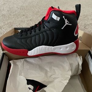 Kids Jordan’s size 3.5